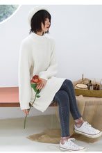 Load image into Gallery viewer, "Clearance seconds kill 86 yuan does not return and does not change" in the long knit base shirt female half turtle neck loose 8910