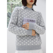 Load image into Gallery viewer, A sweater for women 2018 autumn and winter sable plaid long sleeve sweater fresh lapel sweater women 5173