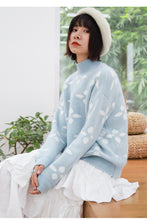 Load image into Gallery viewer, Autumn and winter Korean crew neck macaroon small fresh ins snowflake sweater female pullover long sleeve loose knit 5172