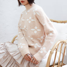 Load image into Gallery viewer, Autumn and winter Korean crew neck macaroon small fresh ins snowflake sweater female pullover long sleeve loose knit 5172