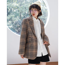 Load image into Gallery viewer, Plaid coat coat women 2018 fall/winter Korean version of short retro Joker lapel tweed coat suit 3063