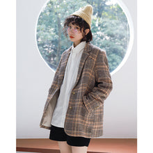 Load image into Gallery viewer, Plaid coat coat women 2018 fall/winter Korean version of short retro Joker lapel tweed coat suit 3063