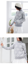 Load image into Gallery viewer, Autumn and winter Korean crew neck macaroon small fresh ins snowflake sweater female pullover long sleeve loose knit 5172