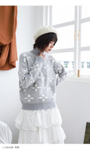 Load image into Gallery viewer, Autumn and winter Korean crew neck macaroon small fresh ins snowflake sweater female pullover long sleeve loose knit 5172
