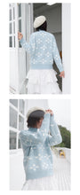 Load image into Gallery viewer, Autumn and winter Korean crew neck macaroon small fresh ins snowflake sweater female pullover long sleeve loose knit 5172