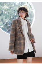 Load image into Gallery viewer, Plaid coat coat women 2018 fall/winter Korean version of short retro Joker lapel tweed coat suit 3063