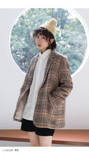 Load image into Gallery viewer, Plaid coat coat women 2018 fall/winter Korean version of short retro Joker lapel tweed coat suit 3063