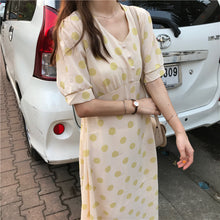 Load image into Gallery viewer, 2019 new retro wave printing high waist lace chiffon dress temperament V neck short sleeve slim dress