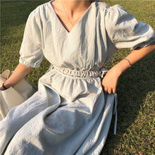 Load image into Gallery viewer, New women's dress of 2019 V-neck, short sleeve, plaid, retro foam sleeve, loose waist tie dress