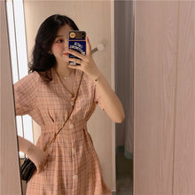 Load image into Gallery viewer, Summer 2019 New Retro Harbour Wind Bubble Sleeve A-shaped Skirt, Slim Closed Short Sleeve Chequered Dress 813