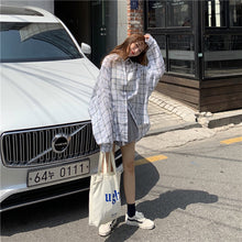 Load image into Gallery viewer, 2019 new women's solid color vest+elastic waist drawstring wide leg shorts+sunscreen plaid shirt