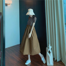 Load image into Gallery viewer, 2009 New Korean Version Loose Design Sense Slip Skirt Half-length Skirt + 100 Sets of Simple Card T-shirt 9923