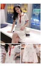 Load image into Gallery viewer, Summer 2019 new women's doll collar bee embroidered knit dress a generation of 8047