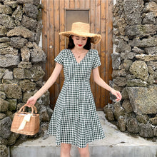 Load image into Gallery viewer, 2019 Korean version of small fresh Hong Kong green retro waist V-neck plaid dress 9920