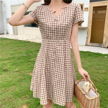Load image into Gallery viewer, 2019 Korean version of small fresh Hong Kong green retro waist V-neck plaid dress 9920
