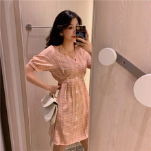 Load image into Gallery viewer, Summer 2019 New Retro Harbour Wind Bubble Sleeve A-shaped Skirt, Slim Closed Short Sleeve Chequered Dress 813