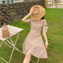 Load image into Gallery viewer, 2019 Korean version of small fresh Hong Kong green retro waist V-neck plaid dress 9920