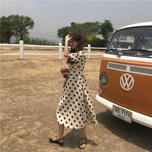 Load image into Gallery viewer, 2019 new retro wave printing high waist lace chiffon dress temperament V neck short sleeve slim dress