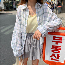 Load image into Gallery viewer, 2019 new women's solid color vest+elastic waist drawstring wide leg shorts+sunscreen plaid shirt