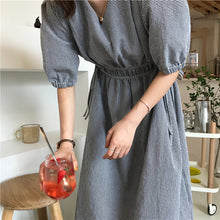Load image into Gallery viewer, New women's dress of 2019 V-neck, short sleeve, plaid, retro foam sleeve, loose waist tie dress