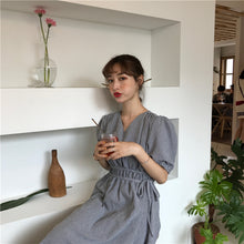 Load image into Gallery viewer, New women's dress of 2019 V-neck, short sleeve, plaid, retro foam sleeve, loose waist tie dress