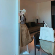 Load image into Gallery viewer, 2009 New Korean Version Loose Design Sense Slip Skirt Half-length Skirt + 100 Sets of Simple Card T-shirt 9923