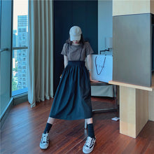 Load image into Gallery viewer, 2009 New Korean Version Loose Design Sense Slip Skirt Half-length Skirt + 100 Sets of Simple Card T-shirt 9923