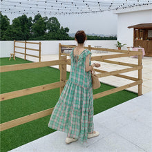 Load image into Gallery viewer, Summer 2019 New Ladies'Lotus Leaf Edge V-collar Sleeveless Chequered Dress 8893
