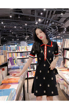 Load image into Gallery viewer, Summer 2019 new women's doll collar bee embroidered knit dress a generation of 8047