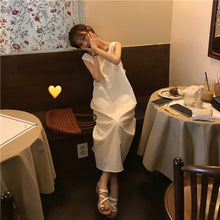 Load image into Gallery viewer, 2019 new women's linen backless cross dress 8862
