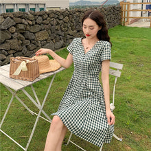 Load image into Gallery viewer, 2019 Korean version of small fresh Hong Kong green retro waist V-neck plaid dress 9920