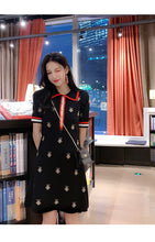 Load image into Gallery viewer, Summer 2019 new women's doll collar bee embroidered knit dress a generation of 8047